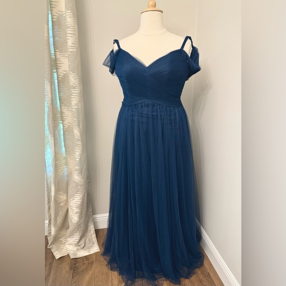 Evening Gown 💙 - Picture 2 of 7